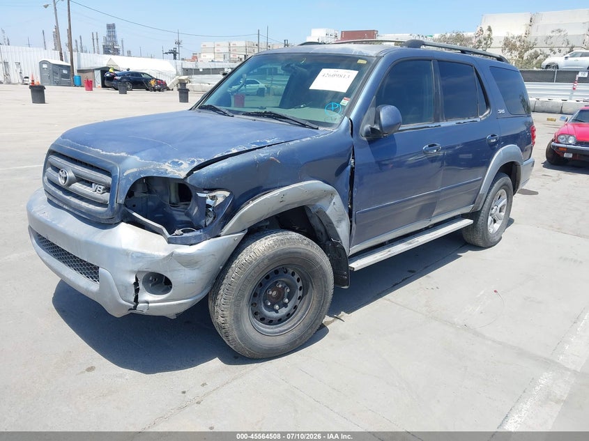2004 TOYOTA SEQUOIA auction photo 2