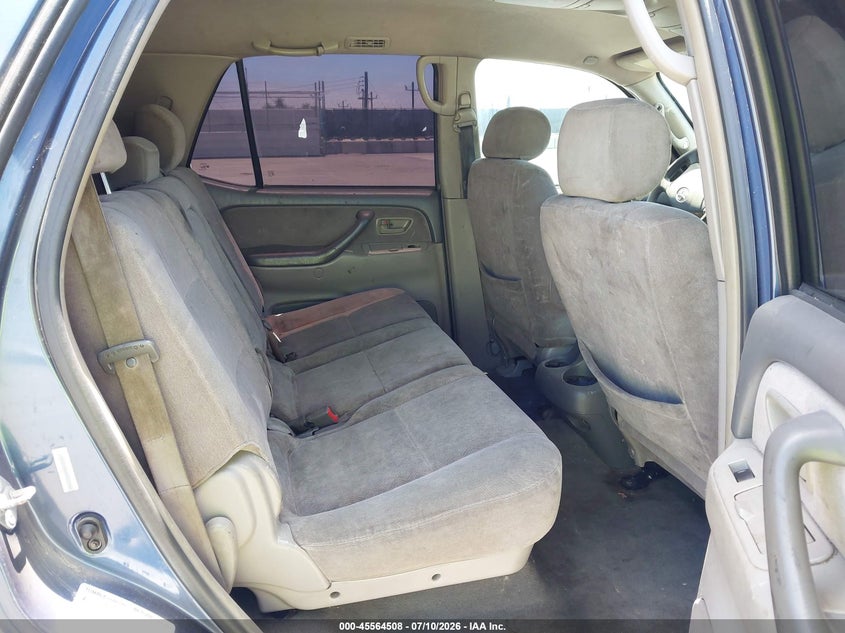 2004 TOYOTA SEQUOIA auction photo 8