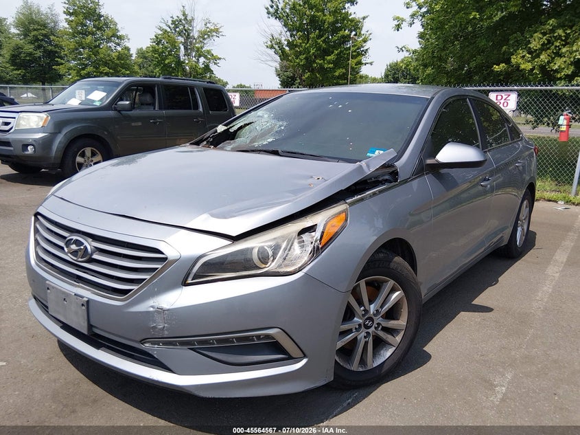 2015 HYUNDAI SONATA auction photo 2