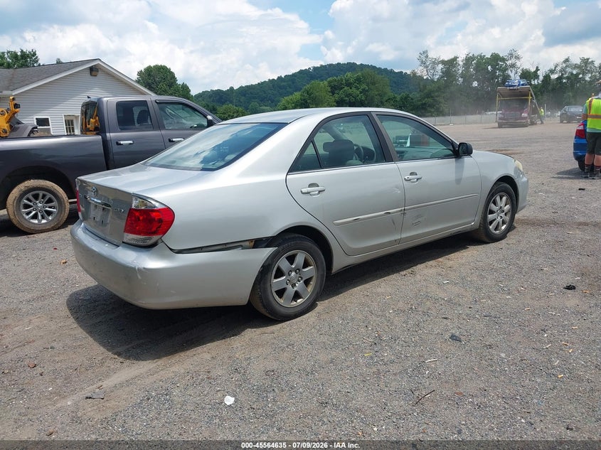 2005 TOYOTA CAMRY auction photo 4