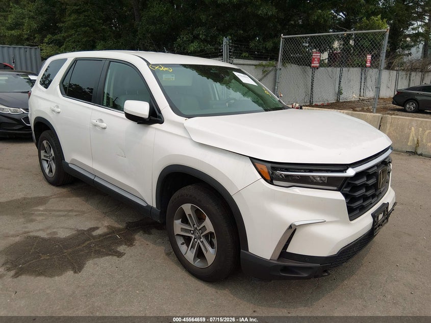 2025 HONDA PILOT auction photo 1