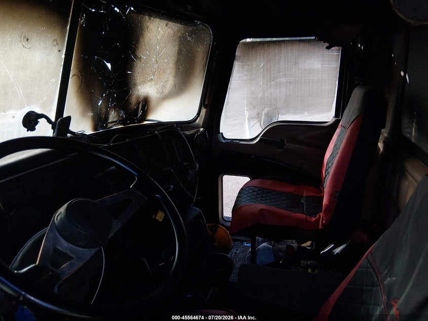 2005 MACK 700 auction photo 5