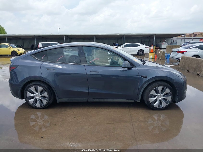 TESLA MODEL Y - zdjęcie 13