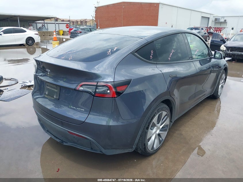 TESLA MODEL Y - zdjęcie 4