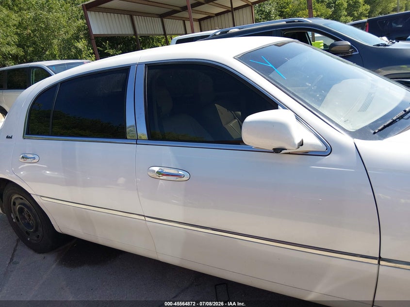 2003 Lincoln Town Car Cartier L VIN: 1LNHM85W83Y632054 Lot: 45564872