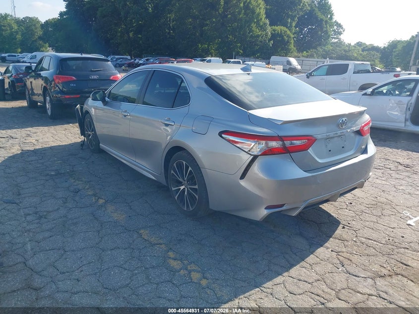 TOYOTA CAMRY - zdjęcie 3
