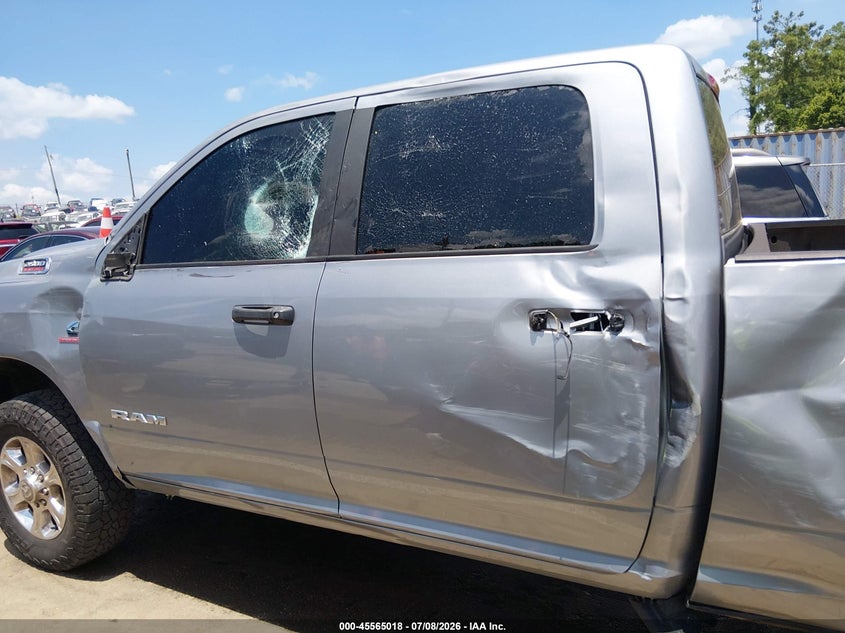 2024 Ram 2500 Big Horn 4X4 6'4 Box VIN: 3C6UR5DLXRG233215 Lot: 45565018