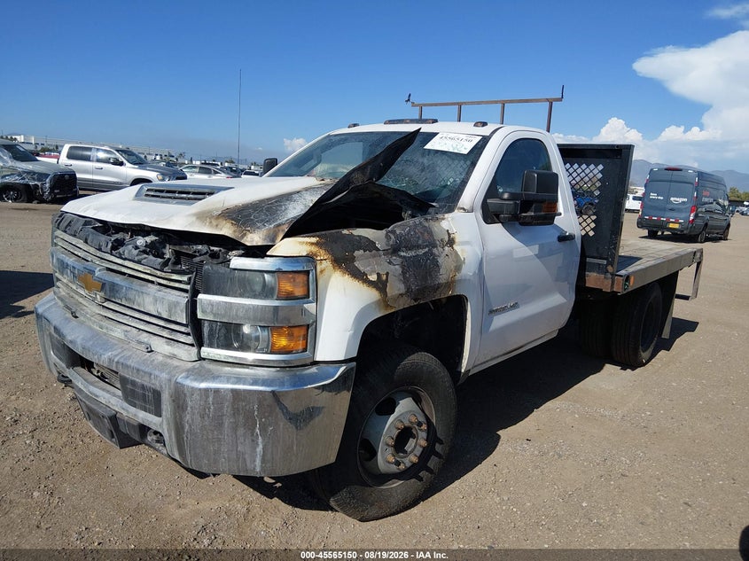 2018 CHEVROLET SILVERADO 3500HD CHASSIS auction photo 2