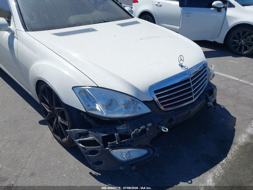 2007 Mercedes-Benz S 550 VIN: WDDNG71X27A067165 Lot: 45565178