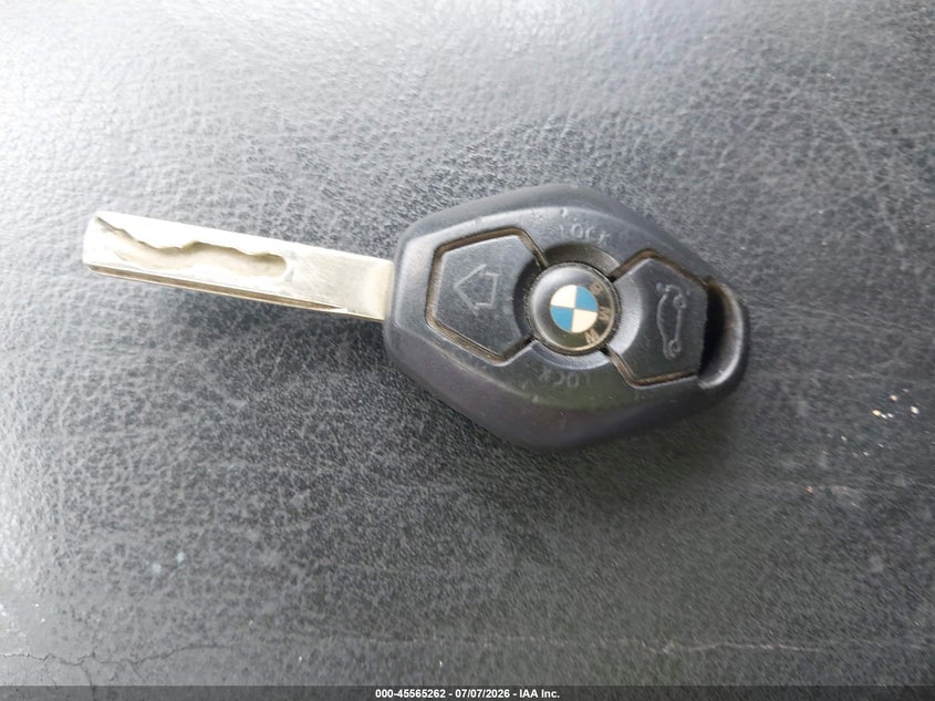 2004 BMW 325It VIN: WBAEN33434PC13108 Lot: 45565262