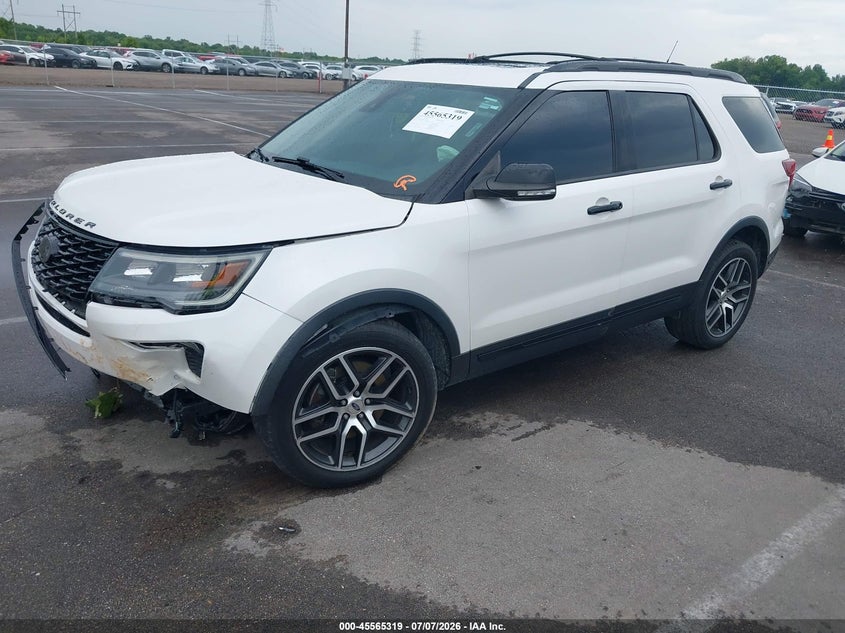 2018 Ford Explorer, Front End, IAAI, VIN 1FM5K8GTXJGA53680 — photo 2