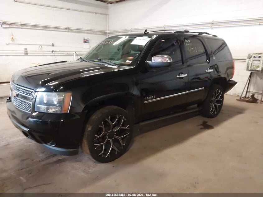 2010 Chevrolet Tahoe, Без пошкоджень, IAAI, VIN 1GNUKCE07AR105211 — фото 2