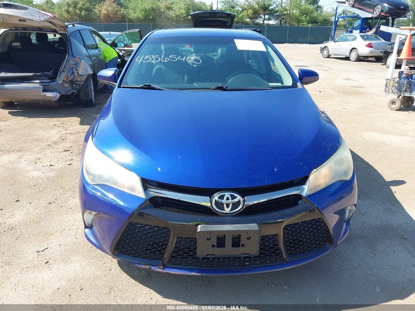TOYOTA CAMRY - zdjęcie 13
