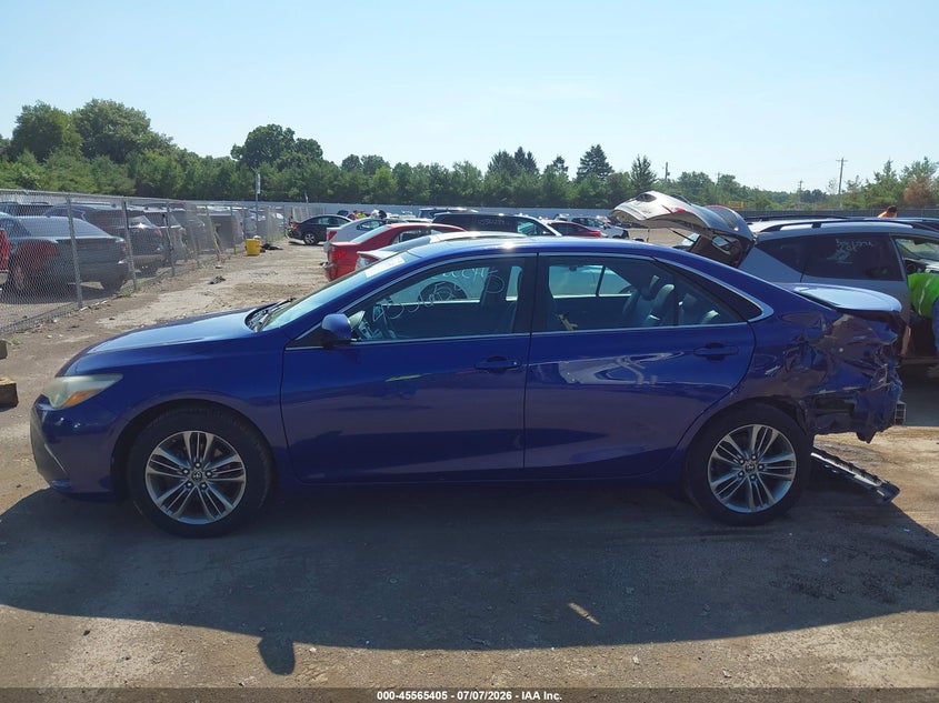 TOYOTA CAMRY - zdjęcie 15