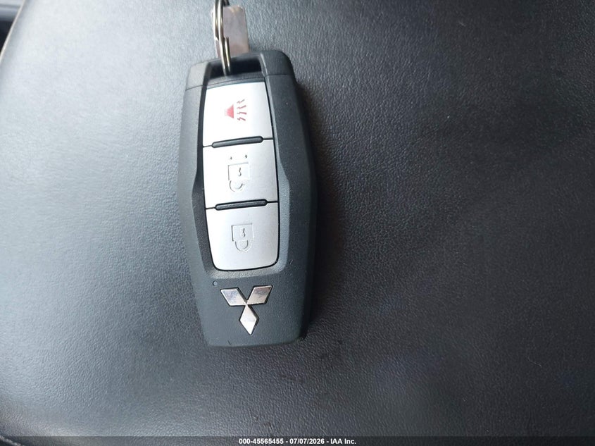 2024 Mitsubishi Outlander Es 2.5 S-Awc VIN: JA4J4UA85RZ074179 Lot: 45565455