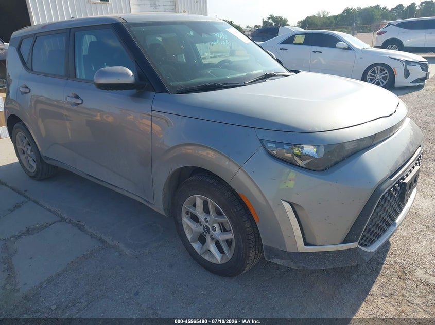 2023 KIA SOUL auction photo 1