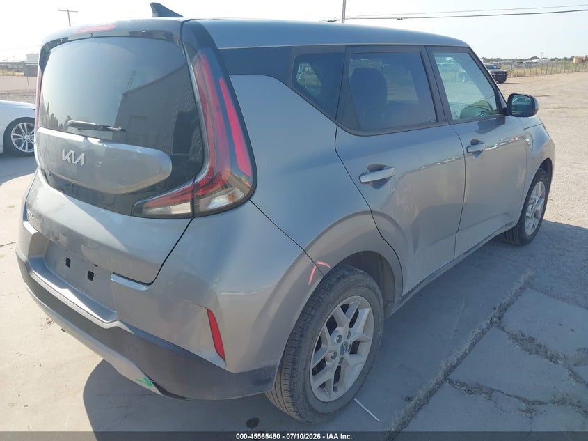 2023 KIA SOUL auction photo 4