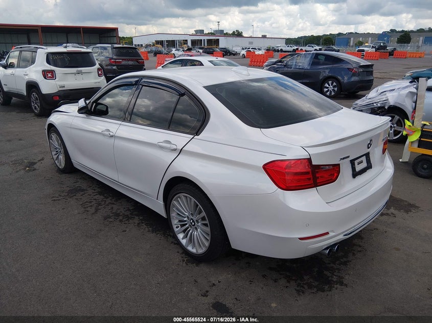 Vin: wba3b3g53fnt19587, lot: 46063853, bmw 328i xdrive 20153