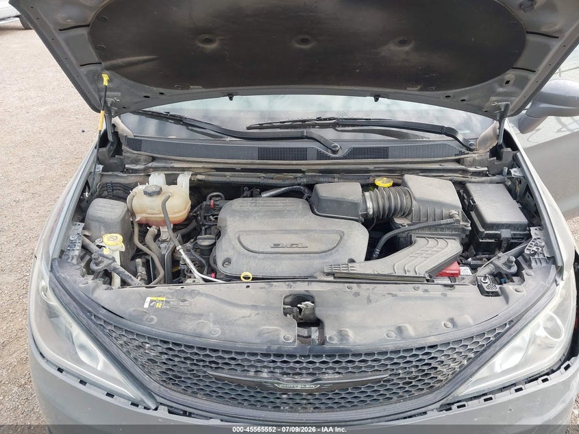 2020 Chrysler Pacifica Touring VIN: 2C4RC1FG0LR249711 Lot: 45565552
