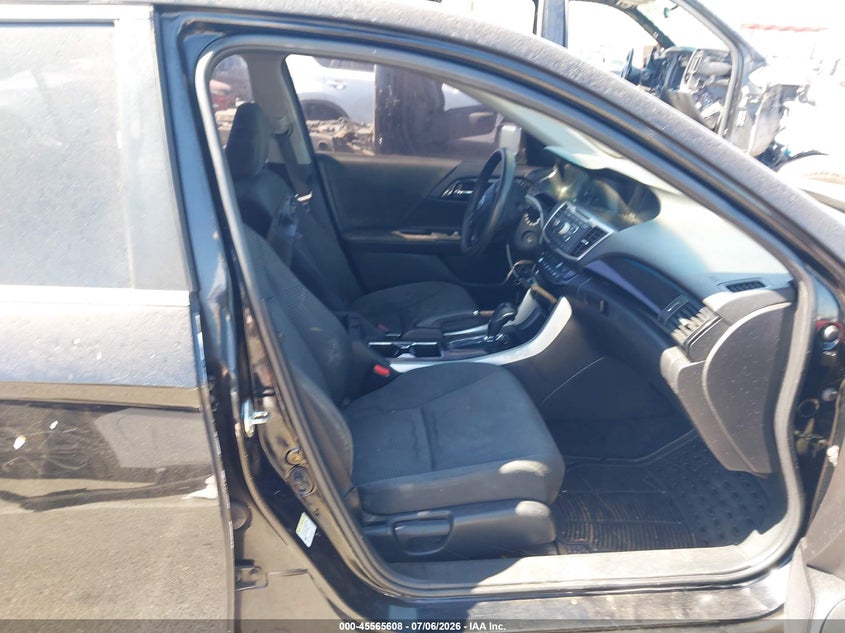 2017 HONDA ACCORD auction photo 5