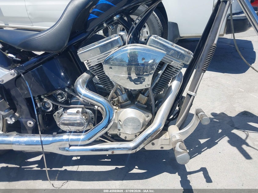 2004 BIG DOG CHOPPER MOTO 2
