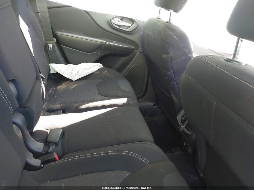 JEEP CHEROKEE 2016 VIN 1C4PJLCB8GW288349