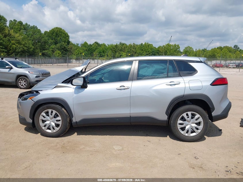 TOYOTA COROLLA CROSS - zdjęcie 15