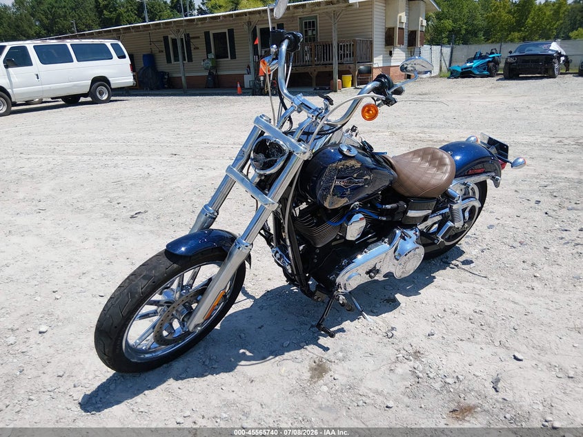 2012 HARLEY-DAVIDSON FXDC auction photo 2