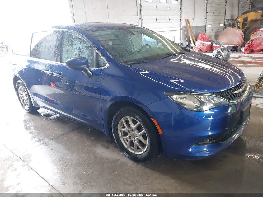 2021 CHRYSLER VOYAGER auction photo 1