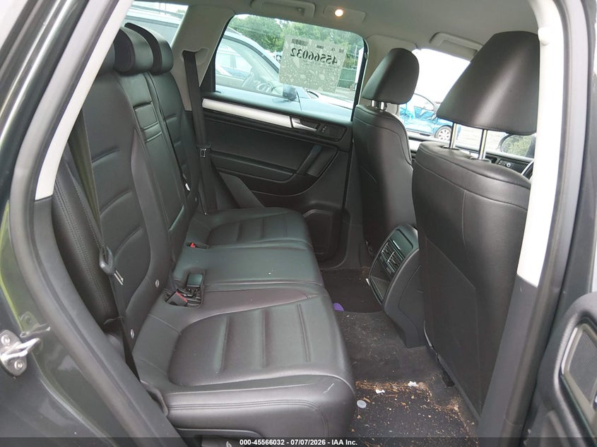 2014 Volkswagen Touareg 3.6L Sport VIN: WVGEF9BP7ED001192 Lot: 45566032