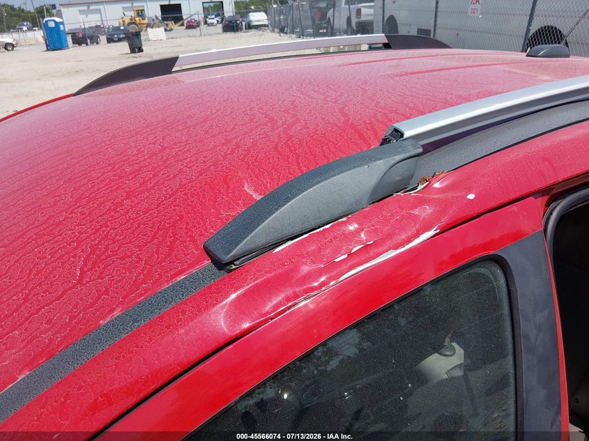 2015 CHEVROLET TRAX auction photo 2