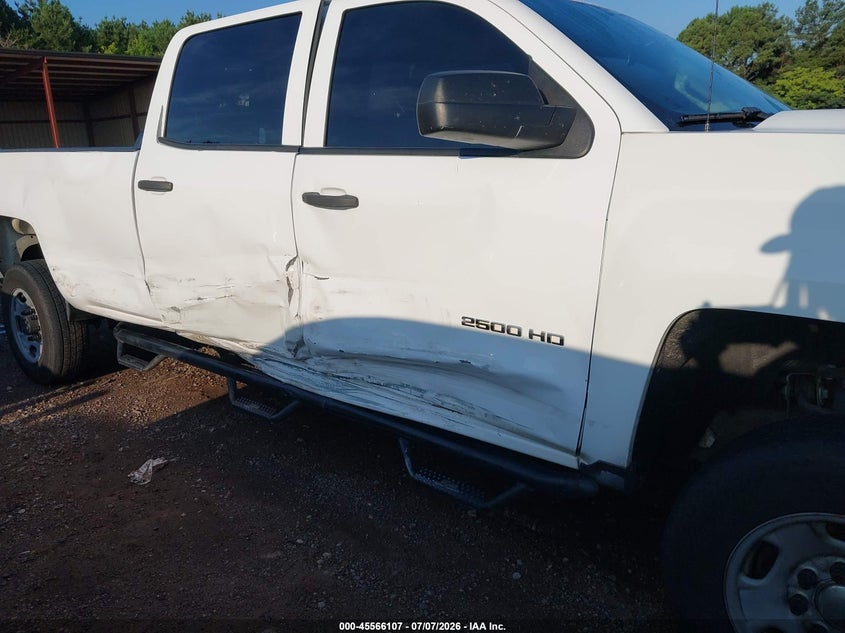 2015 CHEVROLET SILVERADO 2500HD BUILT AFTER AUG 14 auction photo 6