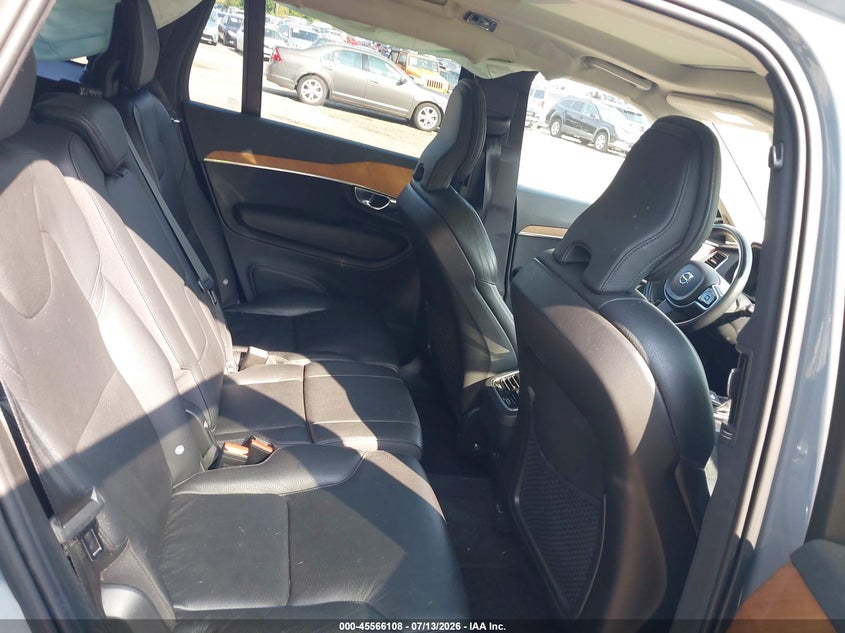 2022 Volvo Xc90 T6 Momentum 7 Passenger VIN: YV4A22PK3N1835428 Lot: 45566108
