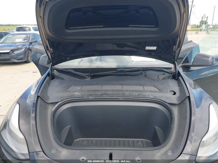 2022 Tesla Model Y Performance Dual Motor All-Wheel Drive VIN: 7SAYGDEF3NF353542 Lot: 45566193