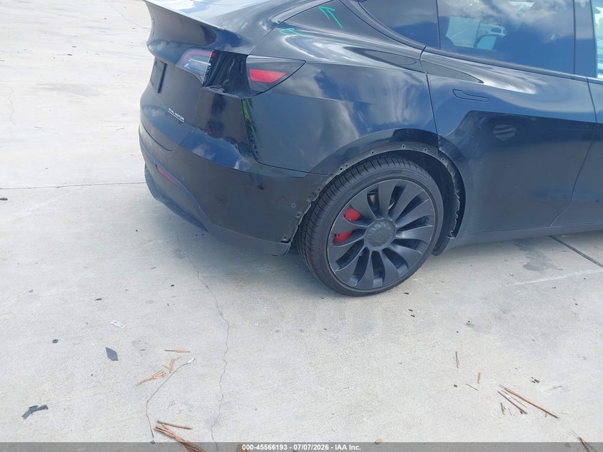 2022 Tesla Model Y Performance Dual Motor All-Wheel Drive VIN: 7SAYGDEF3NF353542 Lot: 45566193