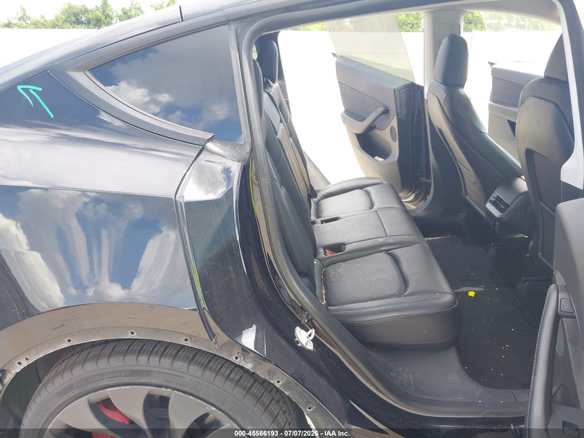 2022 Tesla Model Y Performance Dual Motor All-Wheel Drive VIN: 7SAYGDEF3NF353542 Lot: 45566193