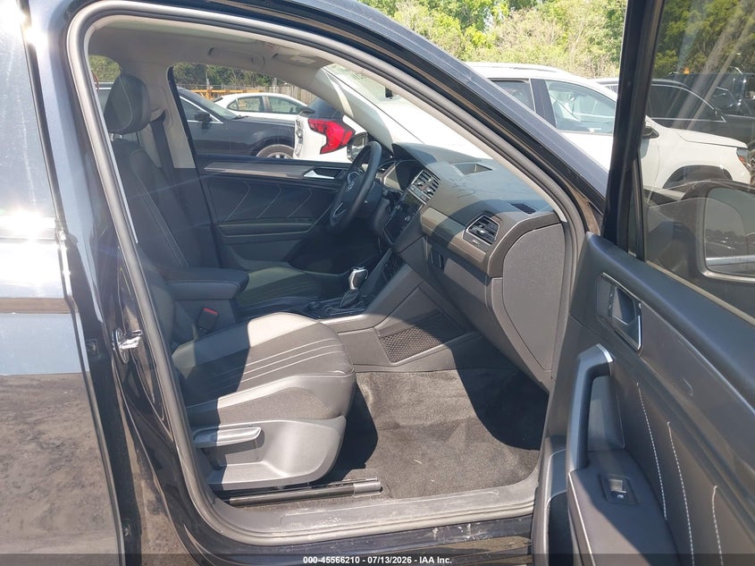 VOLKSWAGEN TIGUAN 2023 VIN 3VVMB7AX4PM134518