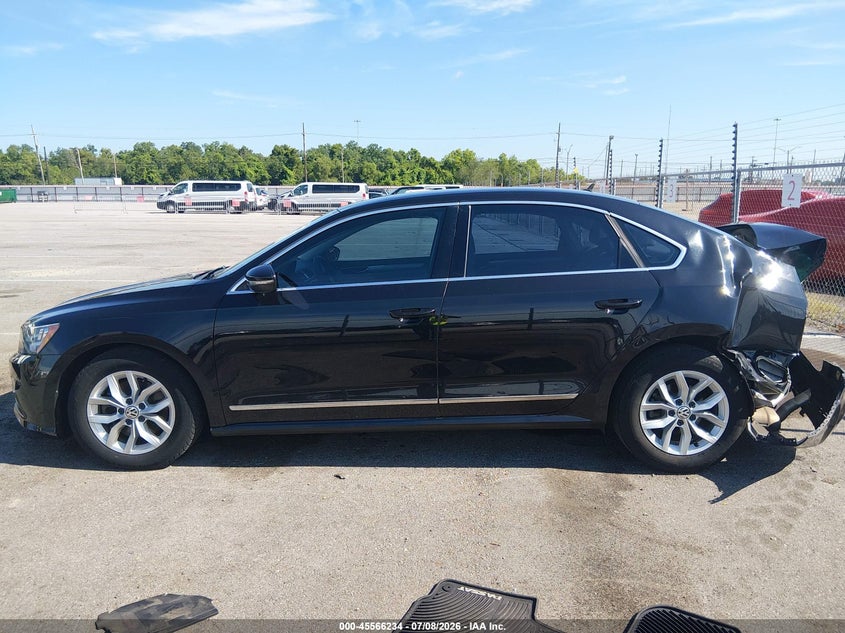 2017 Volkswagen Passat 1.8T S VIN: 1VWAT7A36HC047585 Lot: 45566234