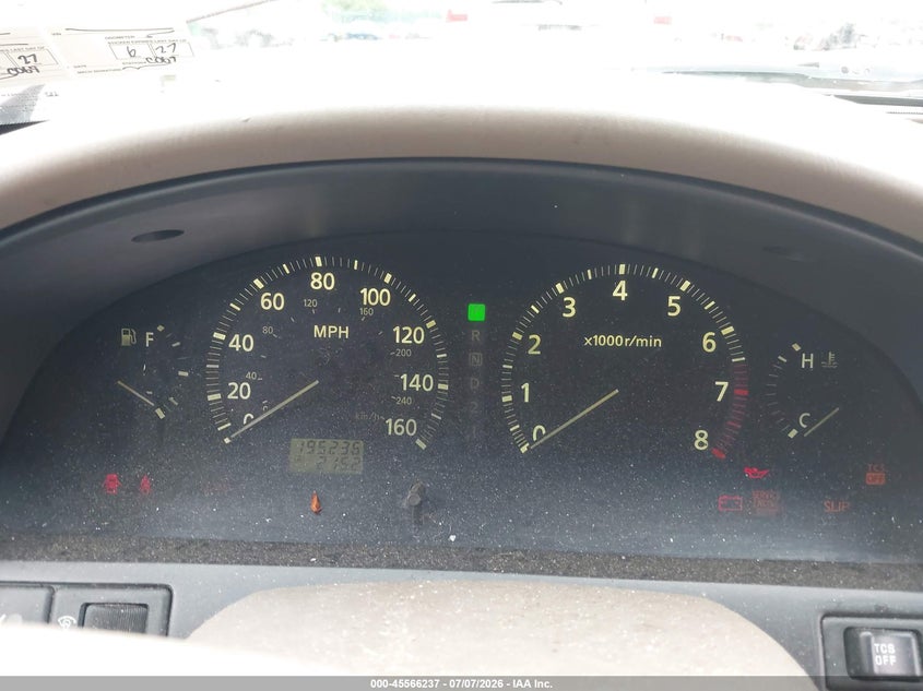2000 Infiniti I30 Luxury/Touring VIN: JNKCA31AXYT121839 Lot: 45566237