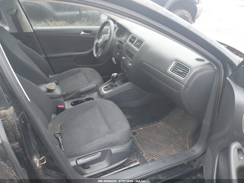 2014 VOLKSWAGEN JETTA auction photo 5