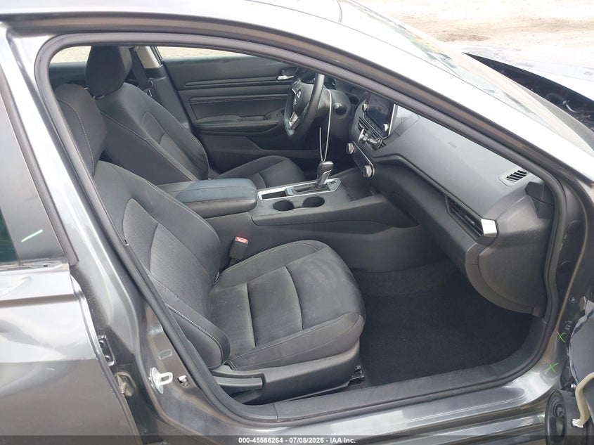2019 NISSAN ALTIMA auction photo 5