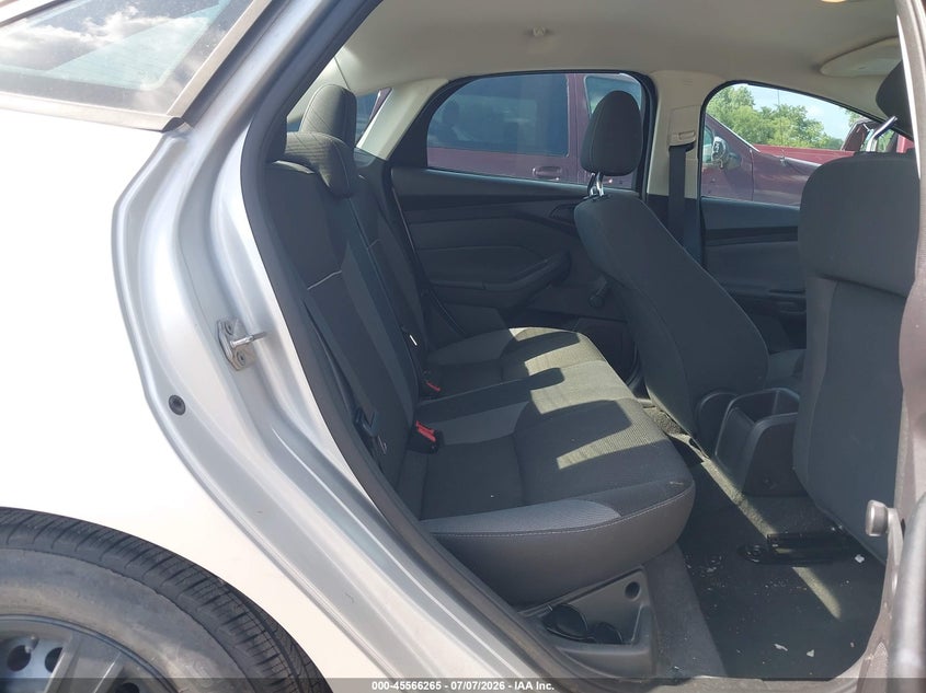 FORD FOCUS 2014 VIN 1FADP3E20EL271421