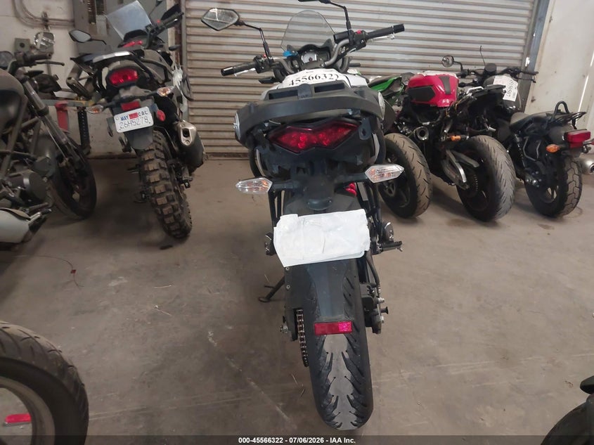 2013 KAWASAKI LE650 auction photo 6
