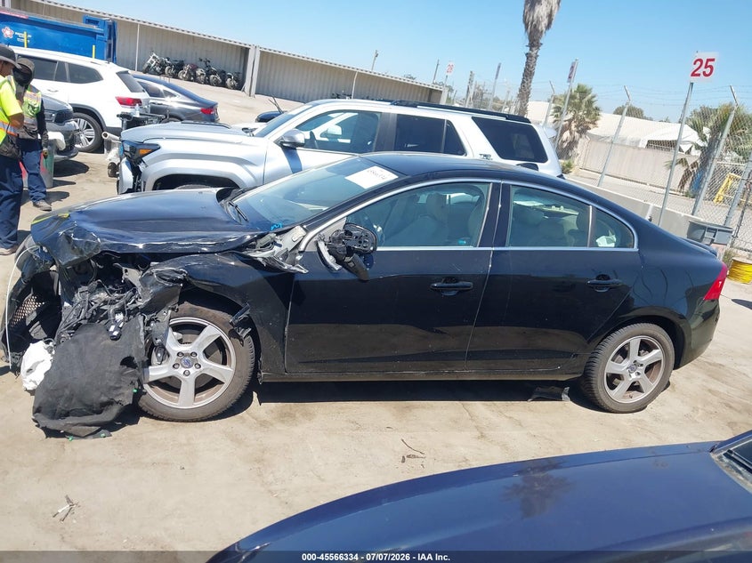 2013 Volvo S60 T5 Platinum VIN: YV1612FS0D2195145 Lot: 45566334