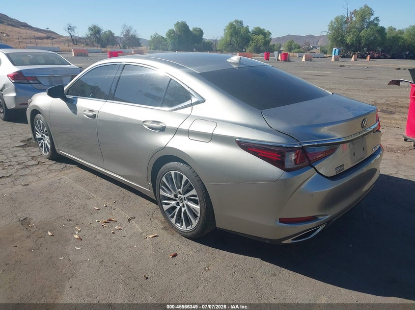 Vin: 58adz1b11mu086389, lot: 46064678, lexus es 350 20213