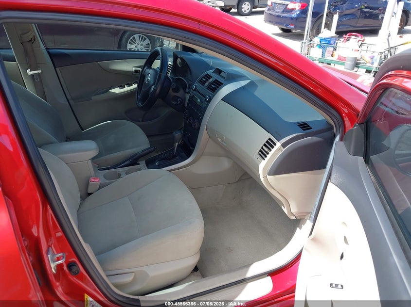 2013 TOYOTA COROLLA auction photo 5