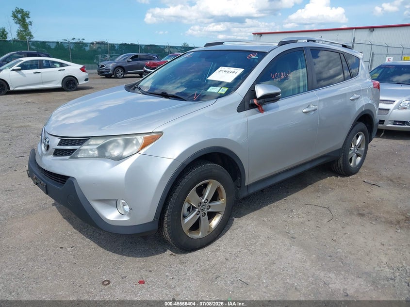 2015 Toyota RAV 4, Правый перёд, IAAI, VIN 2T3RFREV9FW305418 — фото 2