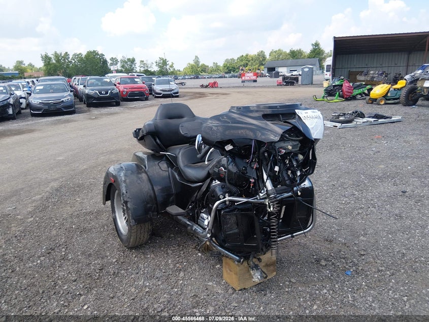 2022 HARLEY-DAVIDSON FLHTCUTG auction photo 1