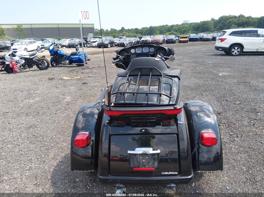 2022 HARLEY-DAVIDSON FLHTCUTG auction photo 6