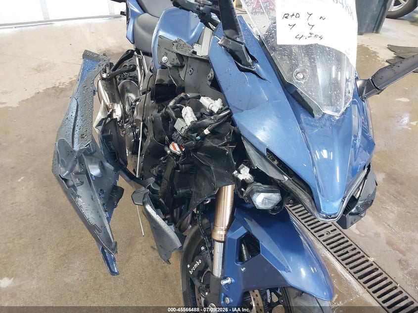2022 Suzuki Gsx1000 Gt/Gt+ VIN: JS1EK12B7N7100397 Lot: 45566488